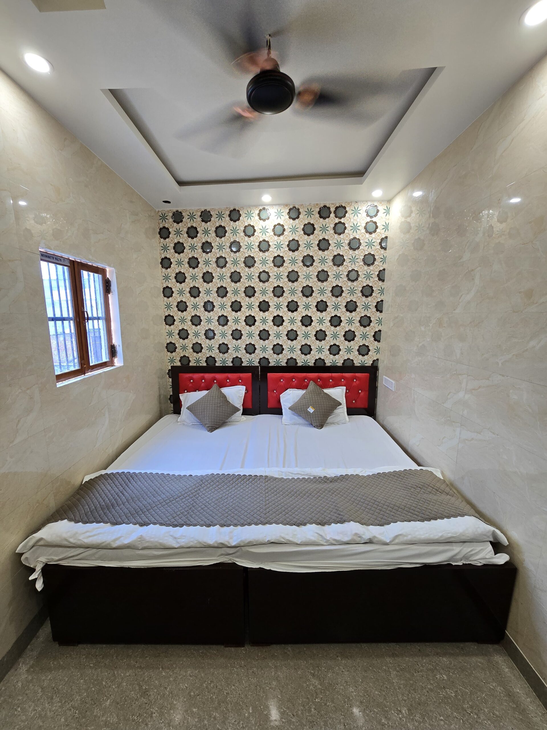 RUIDa0c64f8b6e6a419a9279f56a1b1f6d22